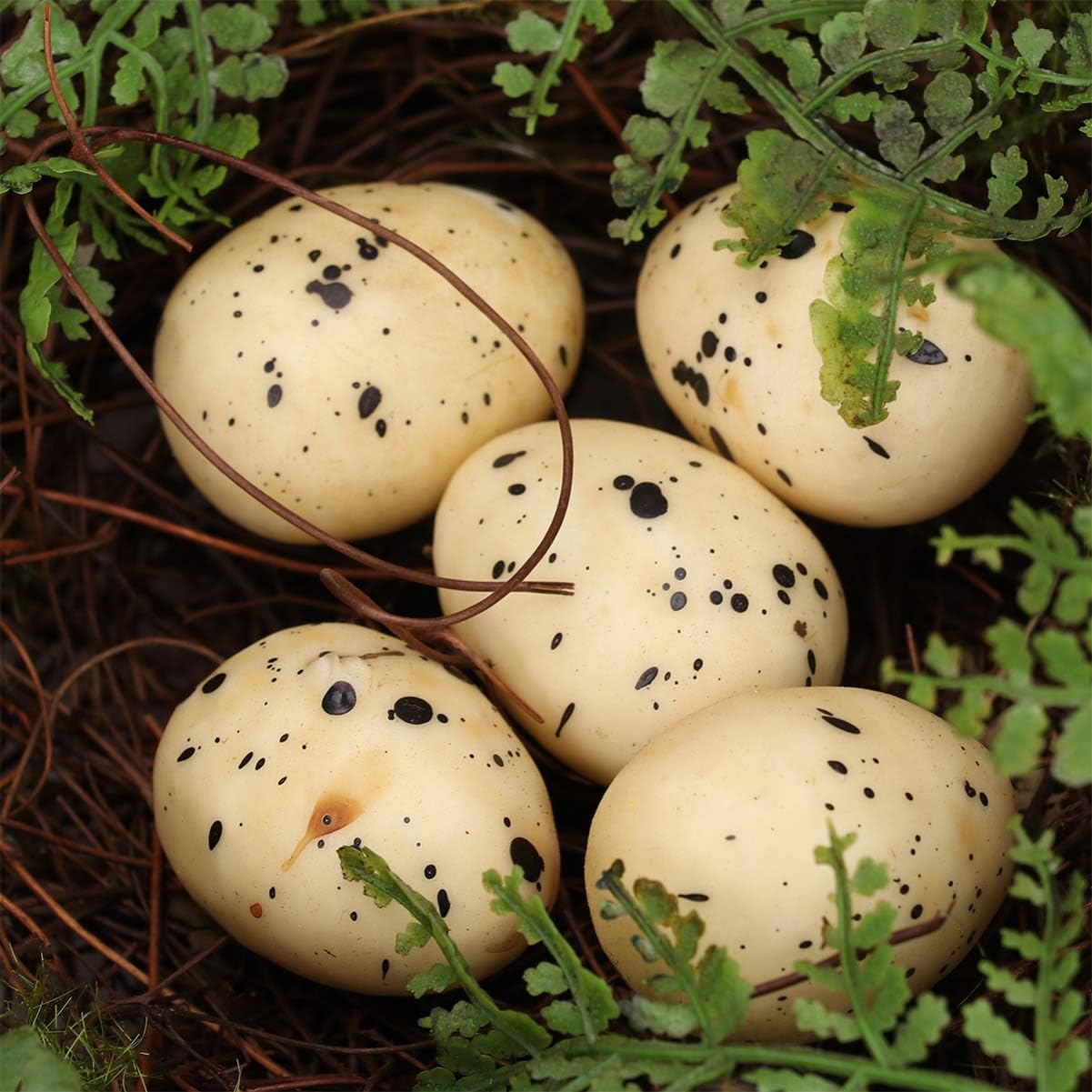 20cm Decorative Bird Nest – Handwoven Twig Nest with Green Leaves and Artificial Eggs for Home & Garden Decor